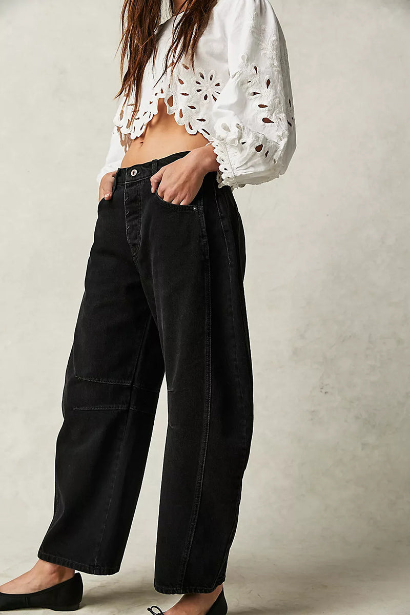 Stylish High-Waisted Cropped Jeans